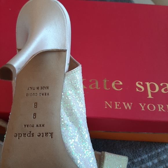 Kate Spade glitter pumps 💕 - Picture 3 of 3